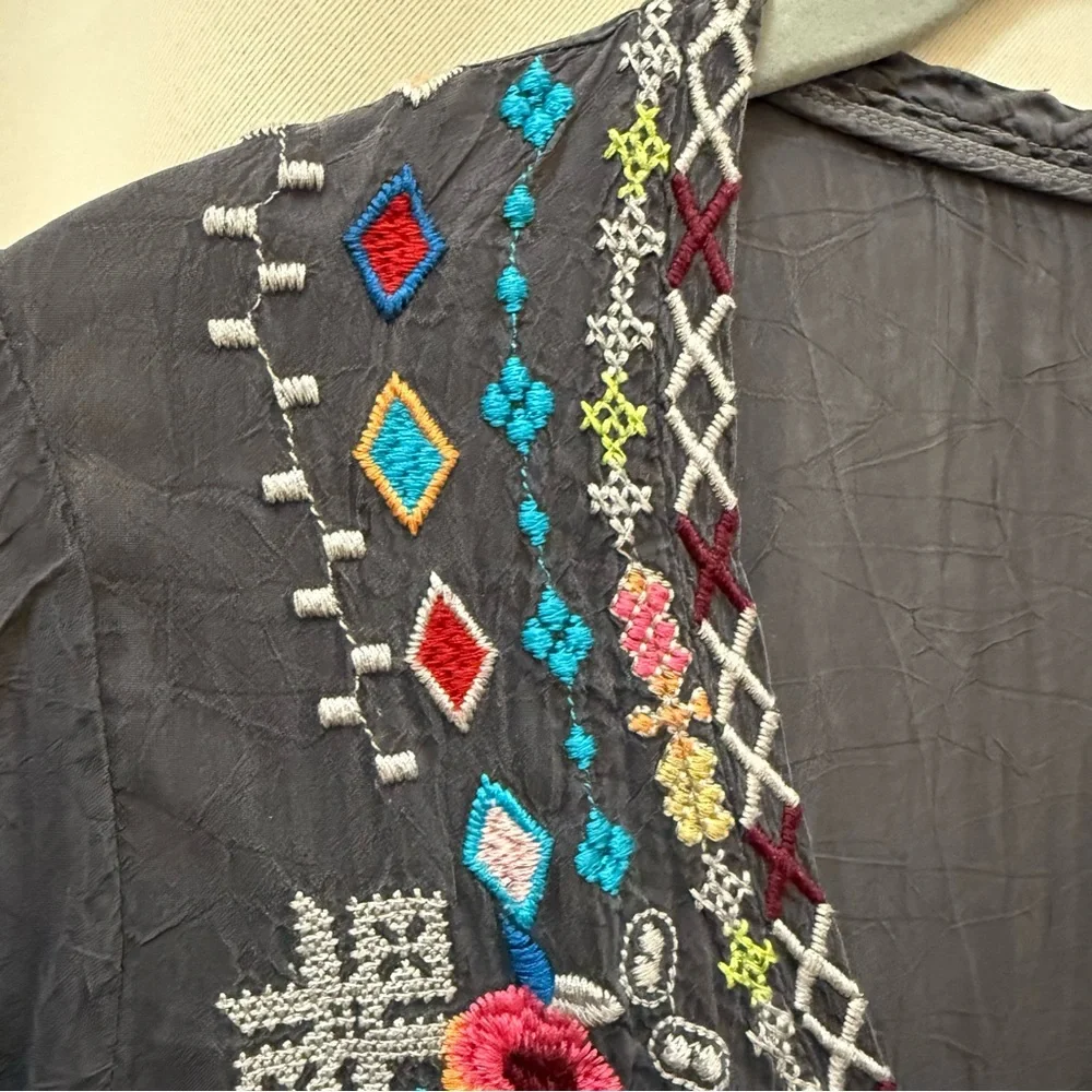 Johnny Was Gray Tunic with Multicolor Embroidery - Picture 4 of 16
